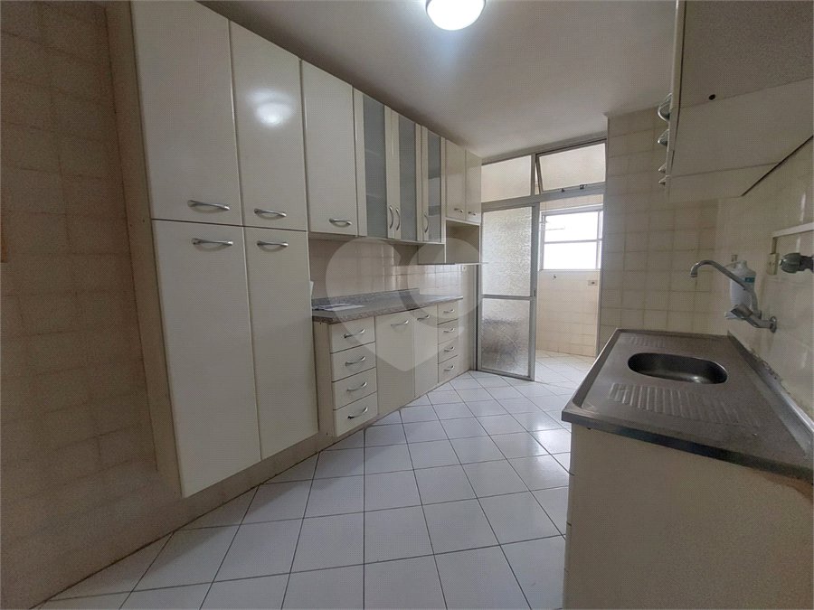 Apartamento à venda com 3 quartos em Vila Ipojuca, São Paulo, SP