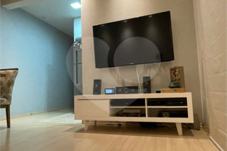 Apartamento no Condomínio Parque dos Manacás.