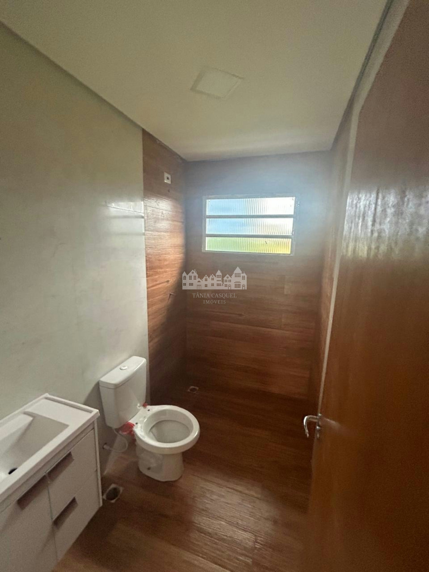 Casa à venda com 2 quartos, sendo 1 suíte, em Parque Hortência, Bom Jesus dos Perdões, SP