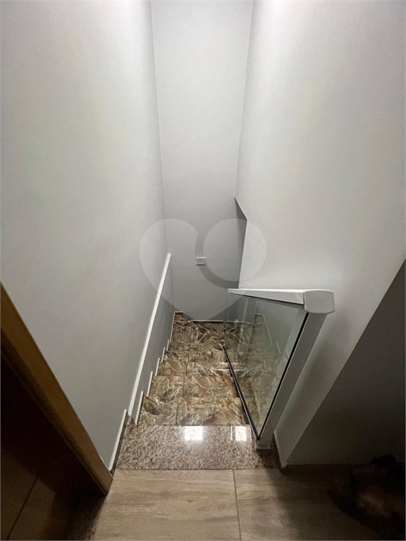 Sobrado à venda com 4 quartos, sendo 2 suítes,  em Jardim Marisa, São Paulo, SP