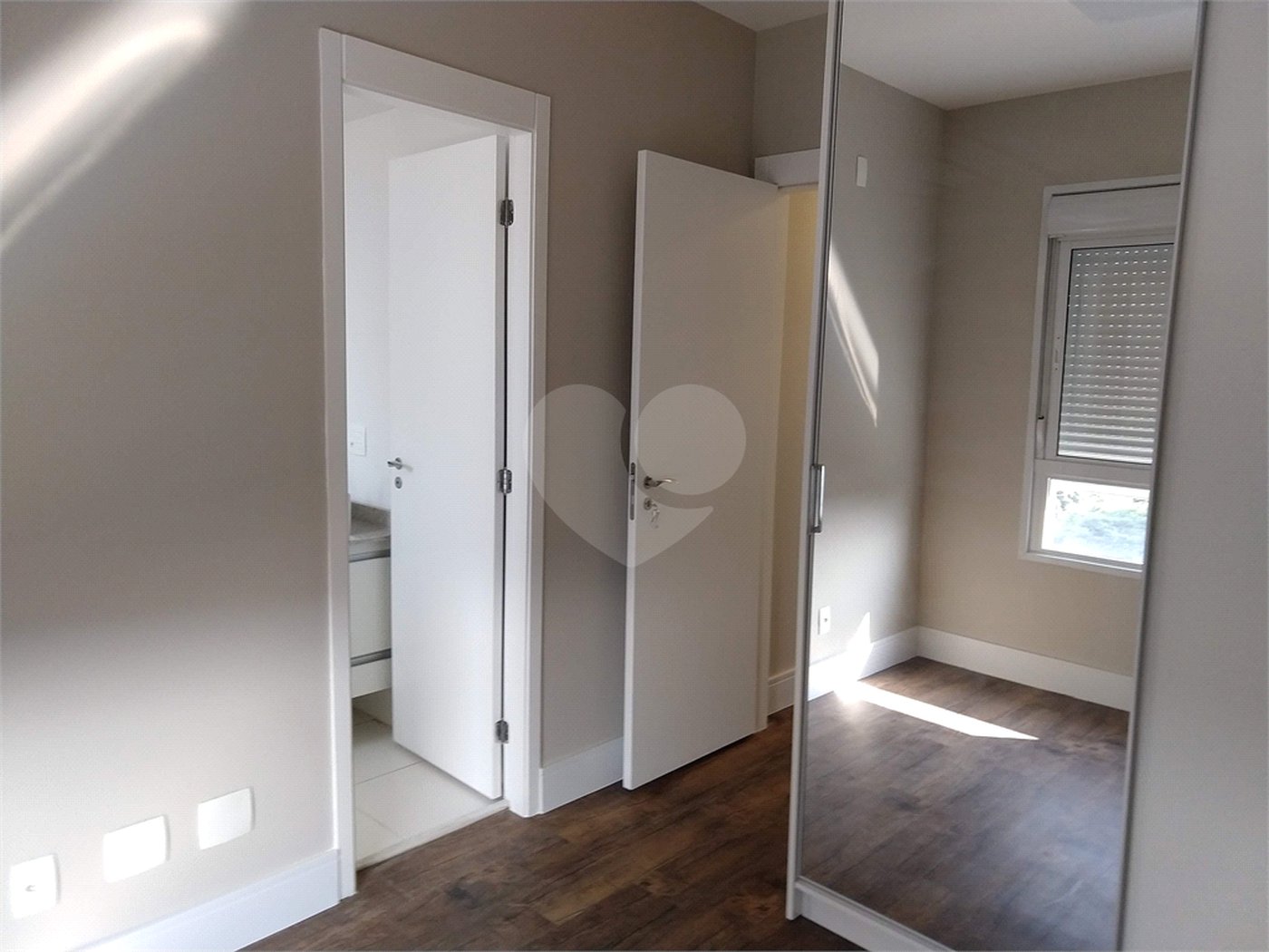 Apartamento à venda com 3 suítes em Vila Anastácio, São Paulo, SP