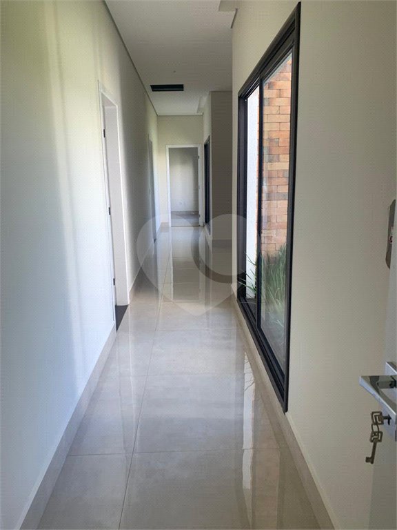 Casa à venda com 4 suítes no condomínio Lago Azul Residencial e Golfe, Araçoiaba da Serra - SP