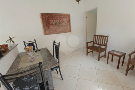 Casa à venda com 2 quartos, sendo 1 suíte, em Reneville, Mairinque, SP