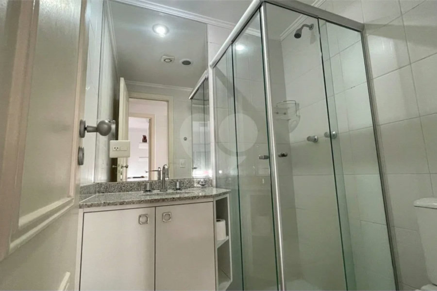 Apartamento à venda ou para alugar com 3 quartos, sendo 1 suíte,  em Riviera de São Lourenço, Bertioga, SP