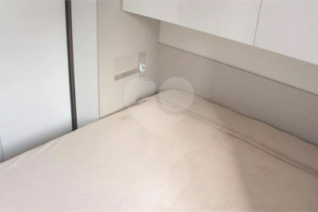 Apartamento à venda com 2 quartos em Parque Reboucas, São Paulo, SP