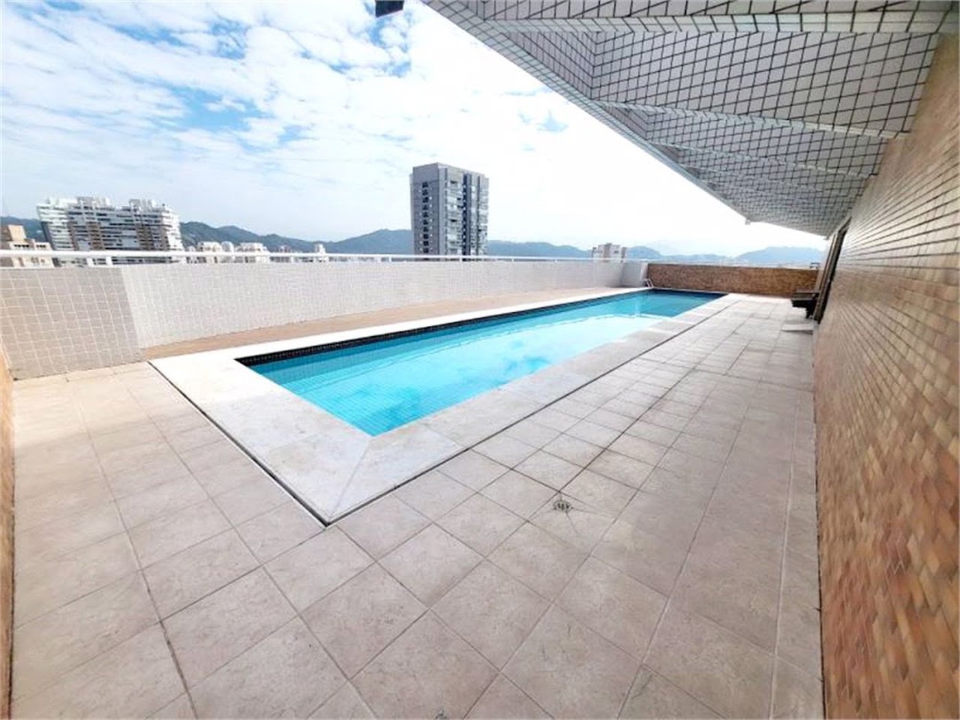 Apartamento Residencial à venda, Gonzaga, Santos - AP1004.
