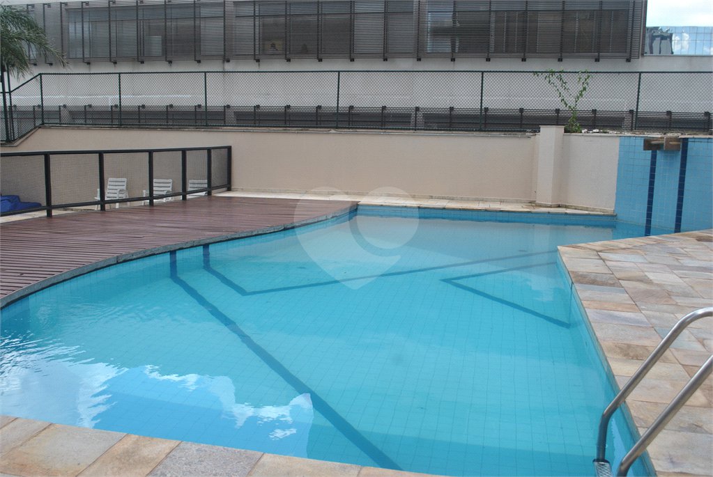 Apartamento à venda com 4 quartos, sendo 3 suítes, em Fazenda Morumbi, São Paulo, SP