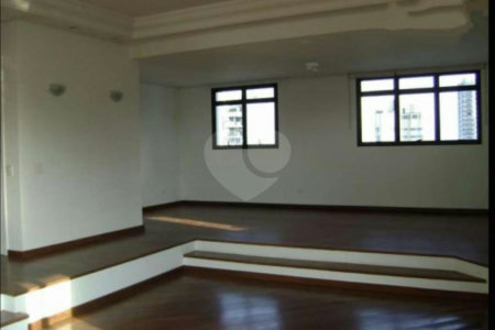 Apartamento à venda com 5 quartos, sendo 3 suítes, em Indianópolis, São Paulo, SP