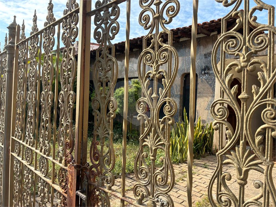 Casa à venda com 3 quartos, sendo 1 suíte,  em Vila Galvão, Guarulhos, SP