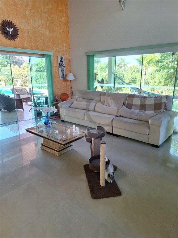 Casa à venda com 4 suítes no condomínio Bougainville, Peruíbe - SP