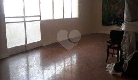 Apartamento à venda com 2 quartos, sendo 1 suíte,  em Santa Cecília, São Paulo, SP