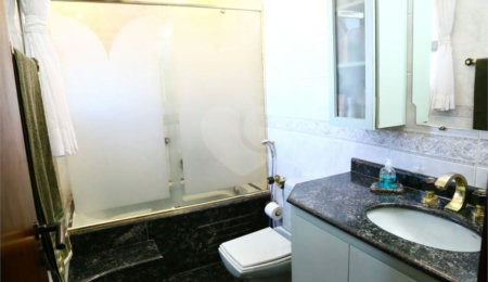 Apartamento à venda com 3 quartos, sendo 1 suíte,  em Mooca, São Paulo, SP