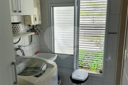 Casa à venda com 3 quartos, sendo 2 suítes, no condomínio Townhouse Village Morumbi, São Paulo - SP