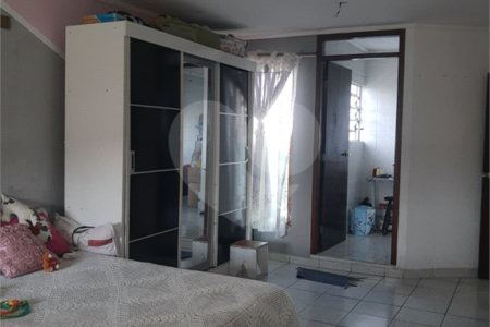 Sobrado à venda com 3 quartos, sendo 2 suítes,  em Jardim Marica, Mogi das Cruzes, SP