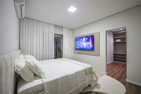 Casa à venda com 4 suítes no condomínio Alphaville Nova Esplanada 4, Votorantim - SP