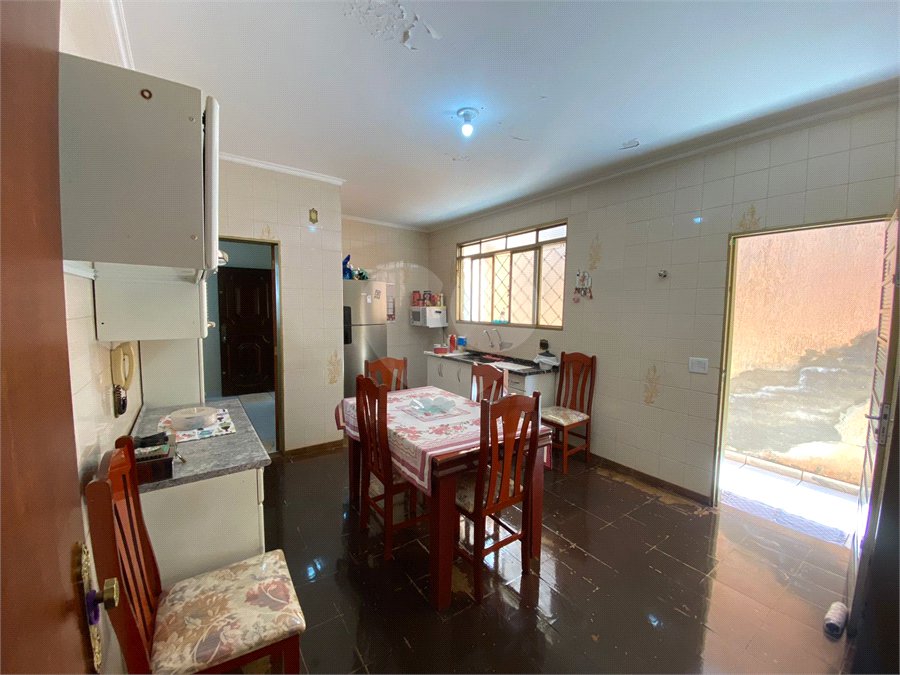 Casa à venda com 4 quartos, sendo 1 suíte, em Campos Elíseos, Ribeirão Preto, SP
