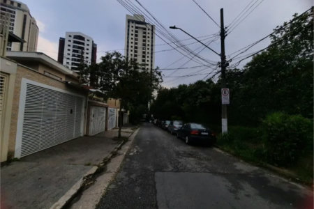 Sobrado à venda com 3 quartos, sendo 1 suíte,  em Jardim Bonfiglioli, São Paulo, SP