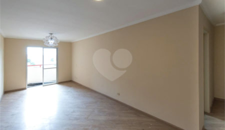 Apartamento à venda com 3 quartos, sendo 1 suíte,  em Jardim Marajoara, São Paulo, SP