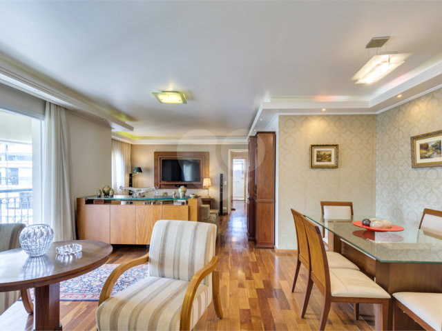 Apartamento à venda com 3 quartos, sendo 2 suítes,  em Jardim Marajoara, São Paulo, SP
