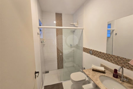 Casa à venda com 4 quartos, sendo 2 suítes,  em Vila Nastri, Itapetininga, SP