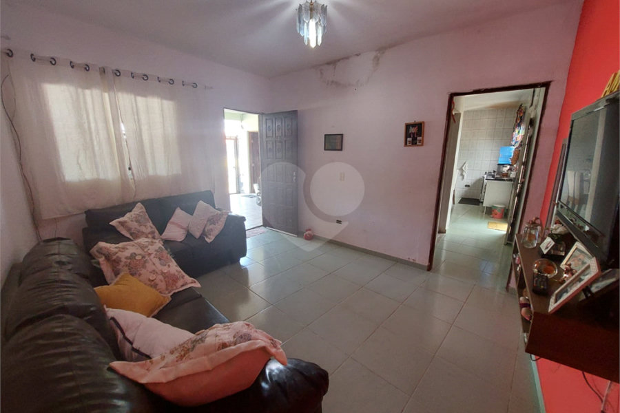 Sobrado à venda com 4 quartos em Vila Clarice, São Paulo, SP