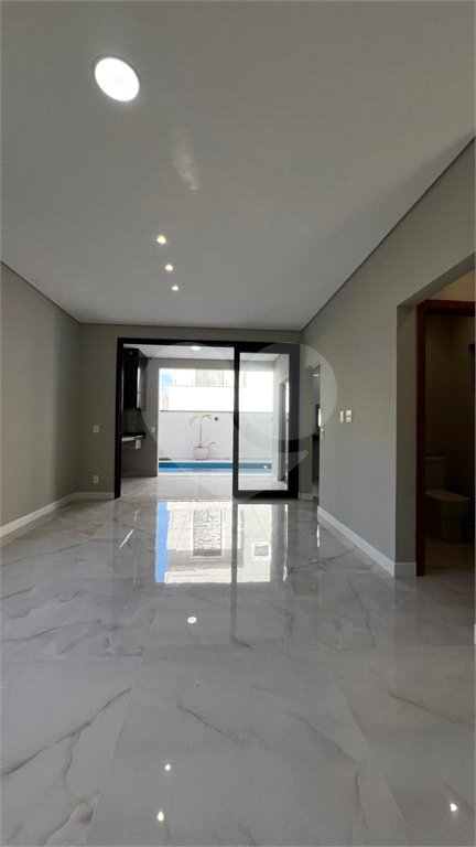 Casa à venda com 4 suítes no condomínio Bella Cittá Villagio I, Mogi das Cruzes - SP