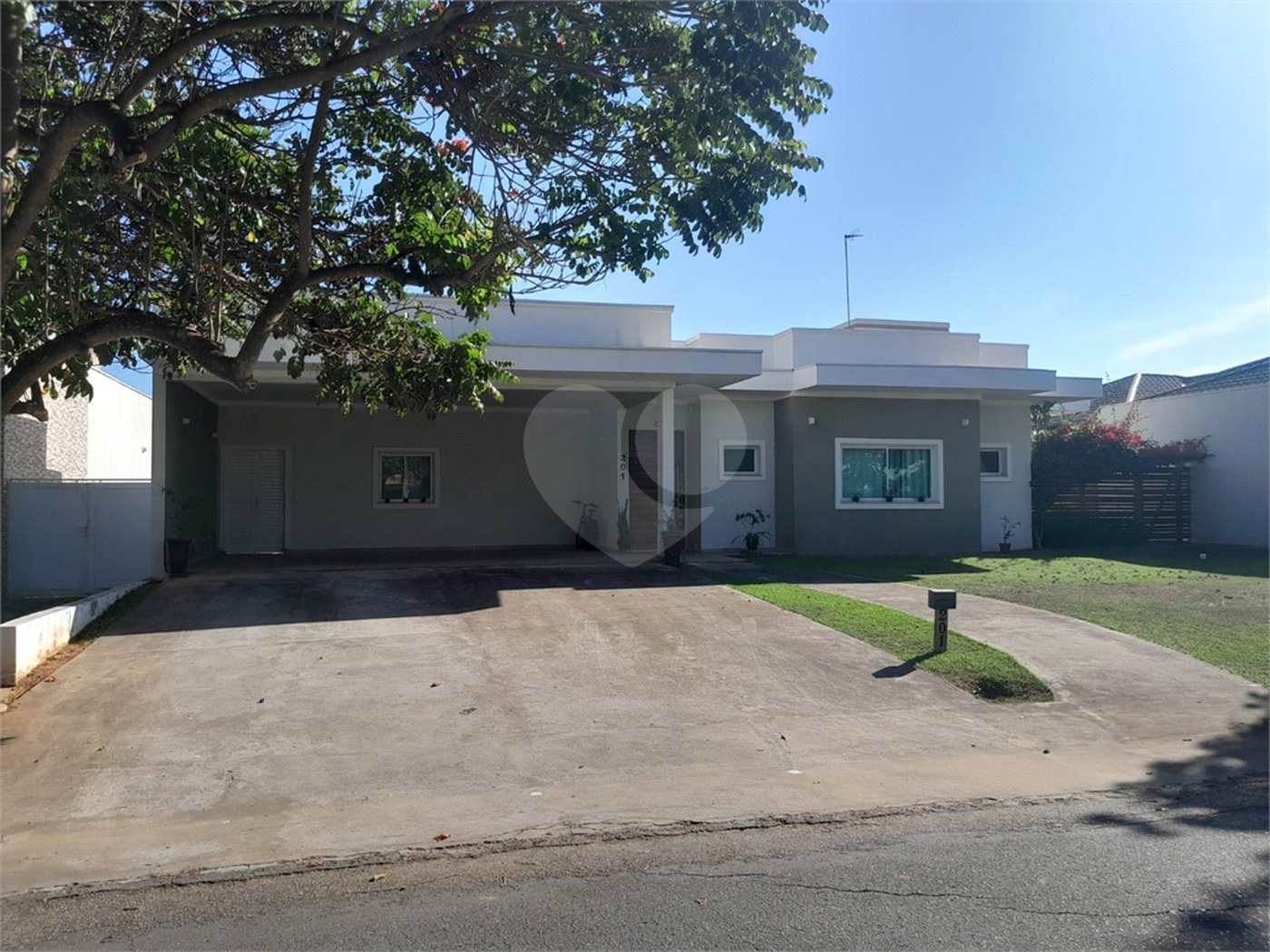 Casa à venda com 3 suítes no condomínio Village Ipanema 1, Araçoiaba da Serra - SP
