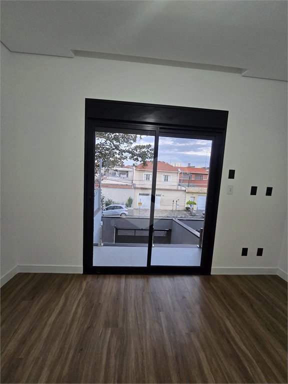 Sobrado à venda com 4 quartos, sendo 2 suítes,  em Vila Monumento, São Paulo, SP
