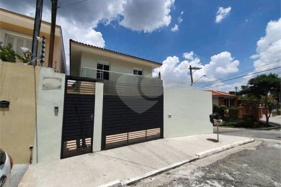 Sobrado à venda com 4 quartos, sendo 3 suítes, em Tremembé, São Paulo, SP