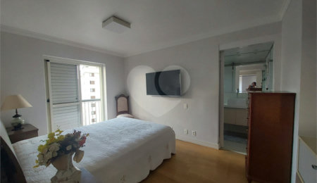 Apartamento à venda com 3 quartos, sendo 2 suítes,  em Cidade São Francisco, São Paulo, SP