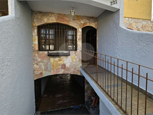 Sobrado à venda com 2 quartos em Vila Clarice, São Paulo, SP