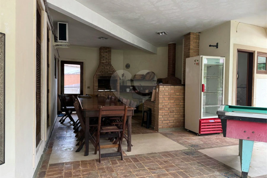 Casa à venda com 6 suítes em Massaguaçu, Caraguatatuba, SP