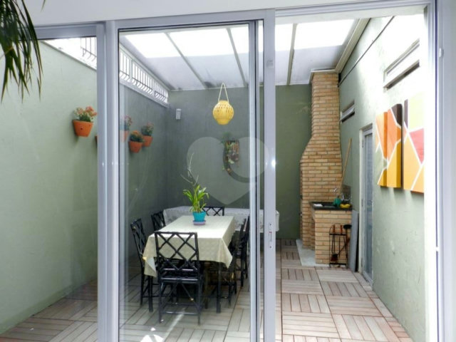 Sobrado à venda com 4 quartos, sendo 3 suítes,  em Brooklin, São Paulo, SP