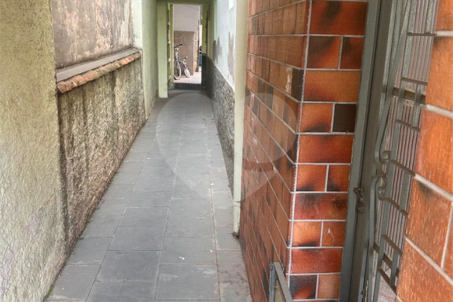 Sobrado à venda com 2 quartos em Vila Zat, São Paulo, SP