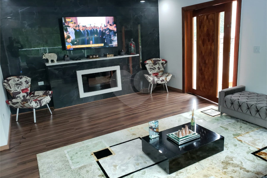 Casa à venda com 3 quartos, sendo 2 suítes, em Horto, São Paulo, SP