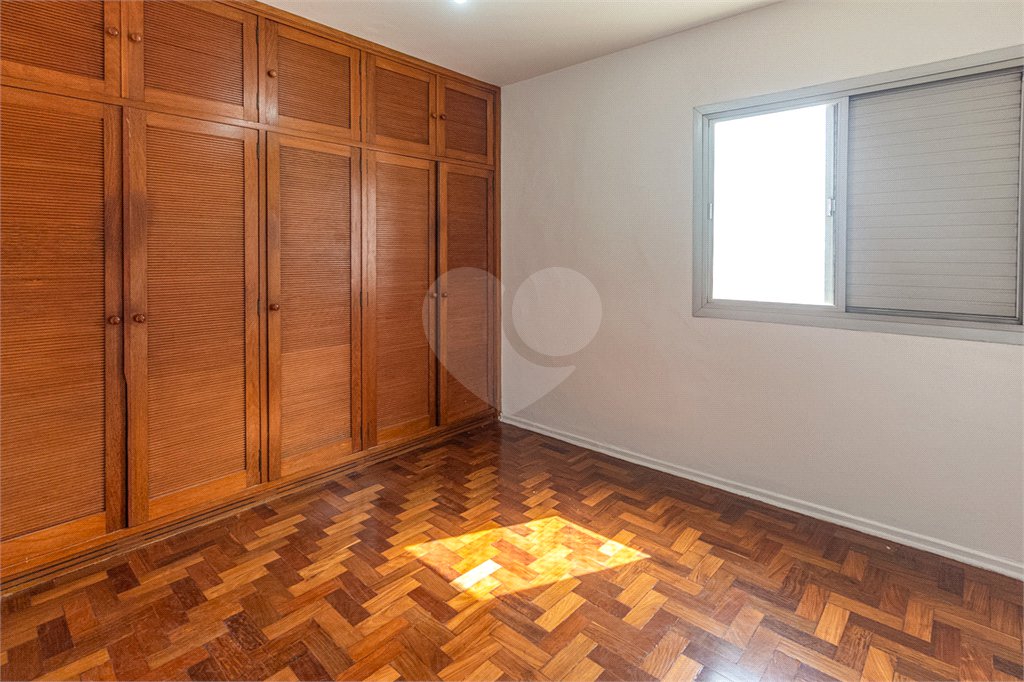 Apartamento à venda com 3 quartos, sendo 2 suítes, em Água Branca, São Paulo, SP