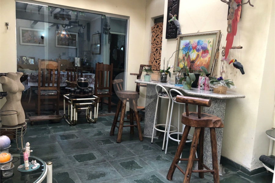 Sobrado à venda com 5 quartos, sendo 1 suíte,  em Jardim São Bento, São Paulo, SP