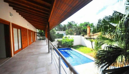 Casa à venda com 6 suítes em Jardim Cordeiro, São Paulo, SP