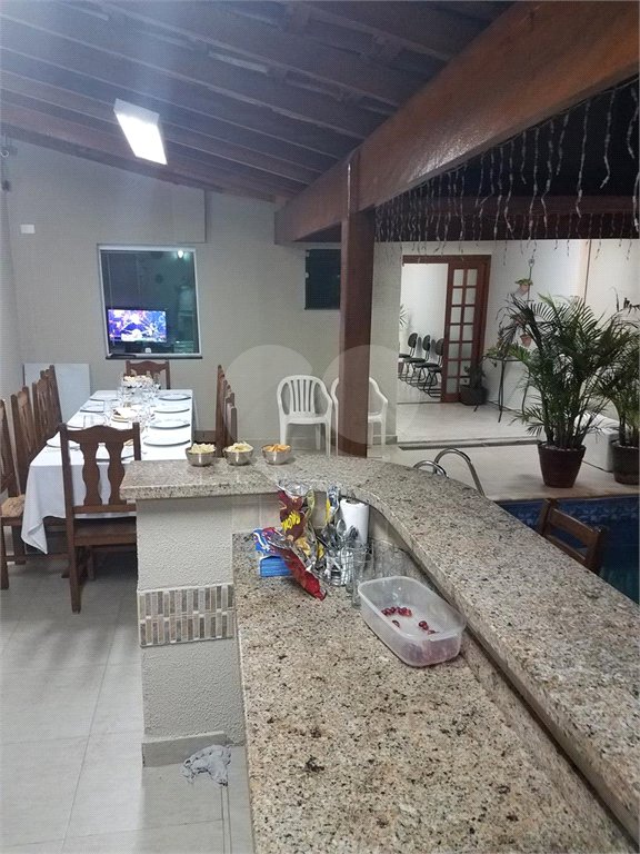 Sobrado à venda com 3 quartos em Tremembé, São Paulo, SP