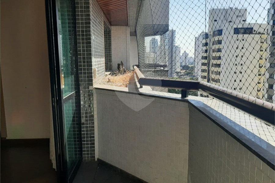 Apartamento à venda com 3 suítes em Tatuapé, São Paulo, SP