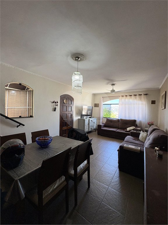 Casa à venda com 5 quartos, sendo 2 suítes, em Tremembé, São Paulo, SP