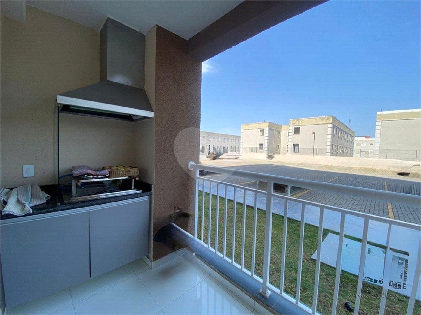Apartamento à venda com 2 quartos, sendo 1 suíte,  em Aparecidinha, Sorocaba, SP