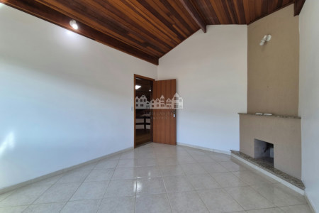Casa à venda com 3 quartos, sendo 1 suíte, em Retiro das Fontes, Atibaia, SP