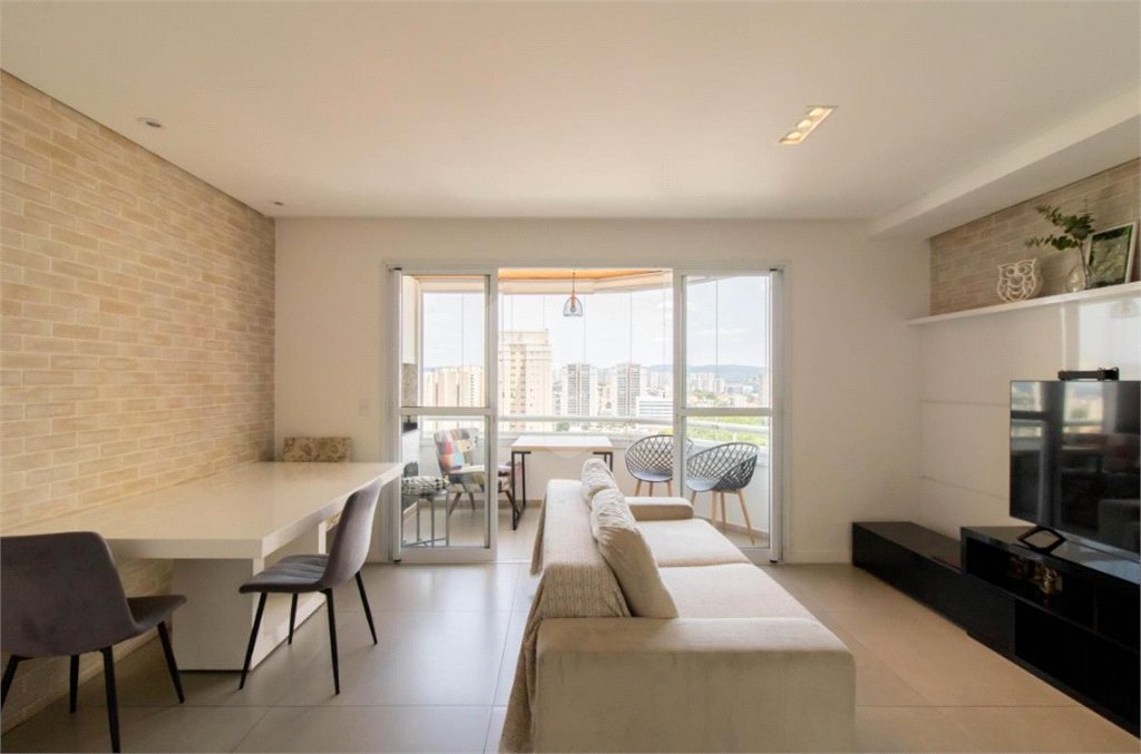 Apartamento à venda com 3 quartos, sendo 1 suíte, em Jardim Zaira, Guarulhos, SP