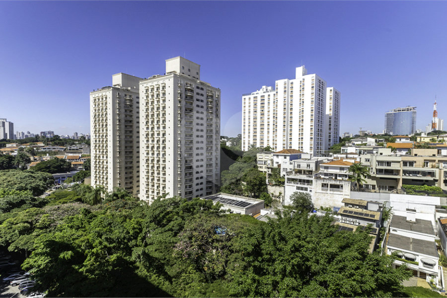 Apartamento à venda com 4 quartos, sendo 3 suítes, em Perdizes, São Paulo, SP