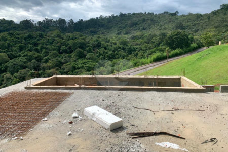 Terreno à venda com 4 quartos, sendo 5 suítes,  no condomínio Quintas da Boa Vista, Atibaia - SP