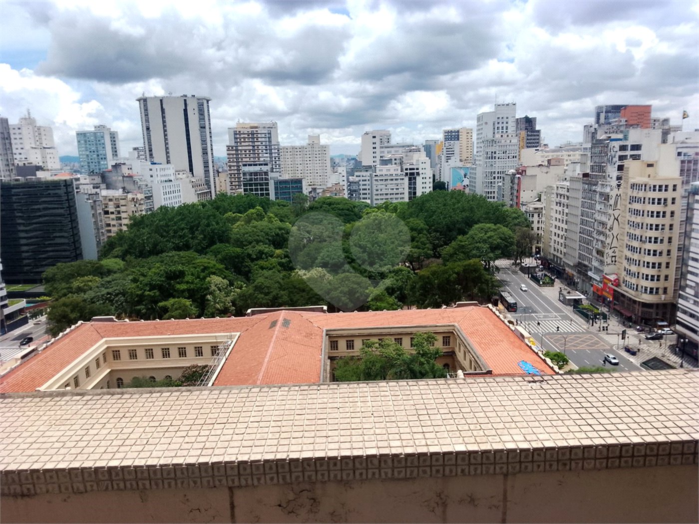 Apartamento à venda com 4 quartos, sendo 1 suíte, em República, São Paulo, SP