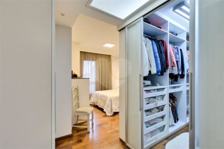 Apartamento à venda com 3 quartos, sendo 2 suítes, em Alto da Boa Vista, São Paulo, SP