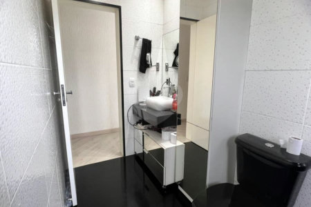 Sobrado à venda com 3 quartos, sendo 1 suíte,  em Jardim Modelo, Suzano, SP