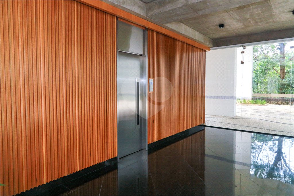 Apartamento à venda com 4 quartos, sendo 3 suítes, em Alto da Boa Vista, São Paulo, SP